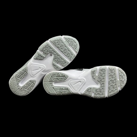 Nike Legend Essential 2 Photon Dust Metallic Silver Shoes CQ9545-012 Womens Sz 7 - Picture 9 of 12